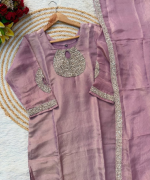 SHINE Shimmer Tissue Kurta Set with Handwork & Scallop Organza Dupatta-2