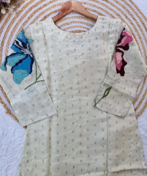 SUZEN Tissue Silk Handprinted Floral Kurta Set with Dual-Tone Chiffon Dupatta-13