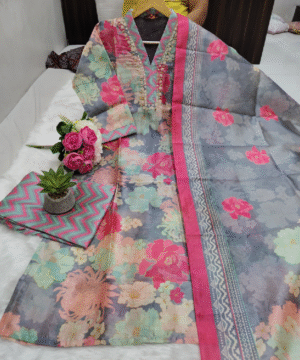 Exclusive Handwork Kurti Pant Dupatta Set in Jarna Silk – Printed Dupatta (21)