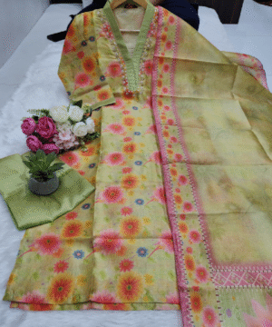 Exclusive Handwork Kurti Pant Dupatta Set in Jarna Silk – Printed Dupatta (6)