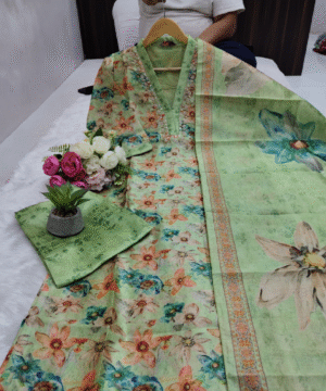 Exclusive Handwork Kurti Pant Dupatta Set in Jarna Silk – Printed Dupatta (9)